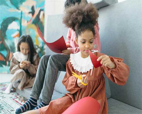 借卵代孕生男孩费用,2026年广州做三代试管男孩费用花多少?